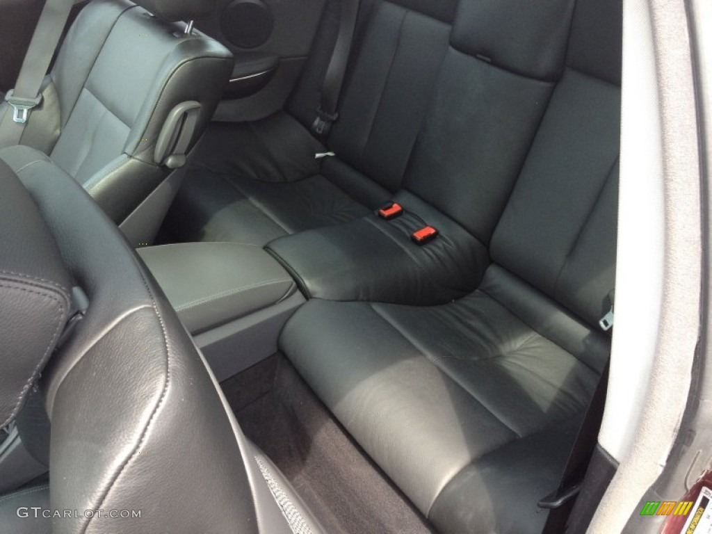 2004 BMW 6 Series 645i Coupe Rear Seat Photos