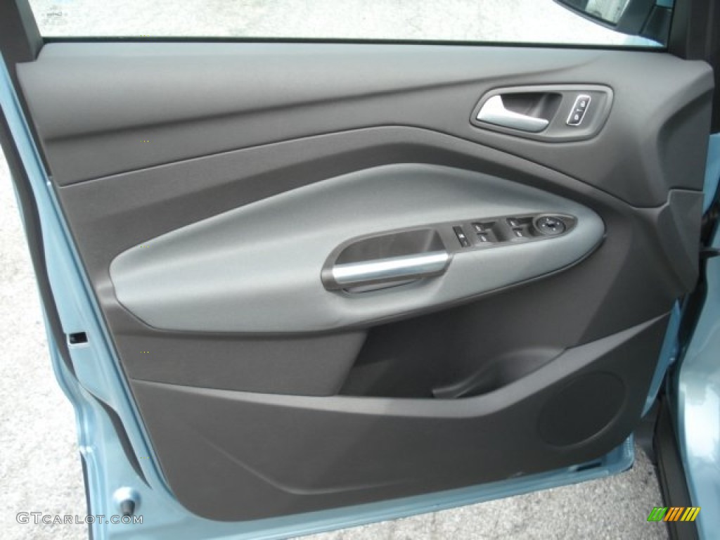 2013 Ford Escape SE 1.6L EcoBoost 4WD Medium Light Stone Door Panel Photo #67985699