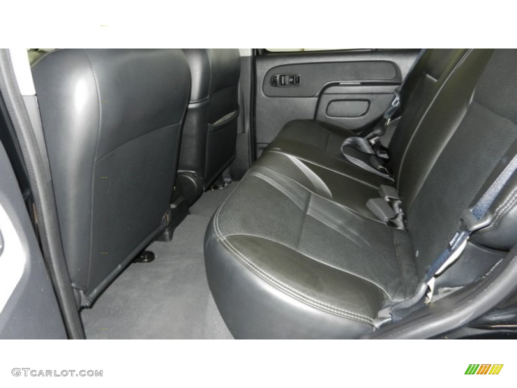 2004 Nissan Xterra SE Supercharged 4x4 Rear Seat Photo #67986221