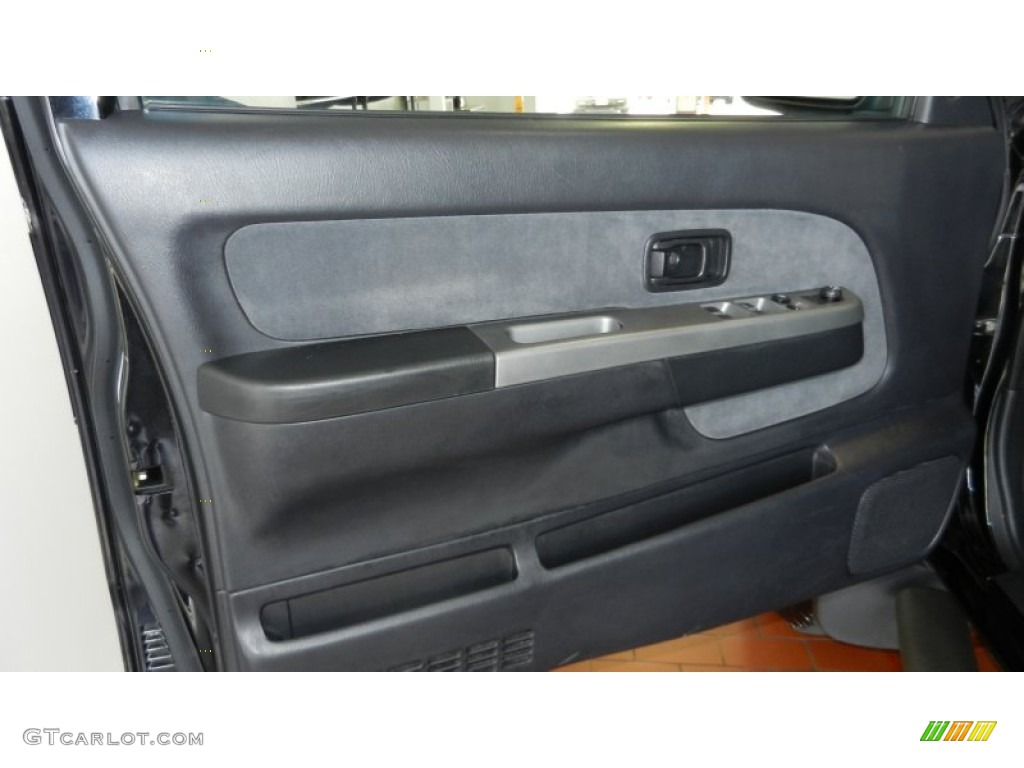 2004 Nissan Xterra SE Supercharged 4x4 Charcoal Door Panel Photo #67986281