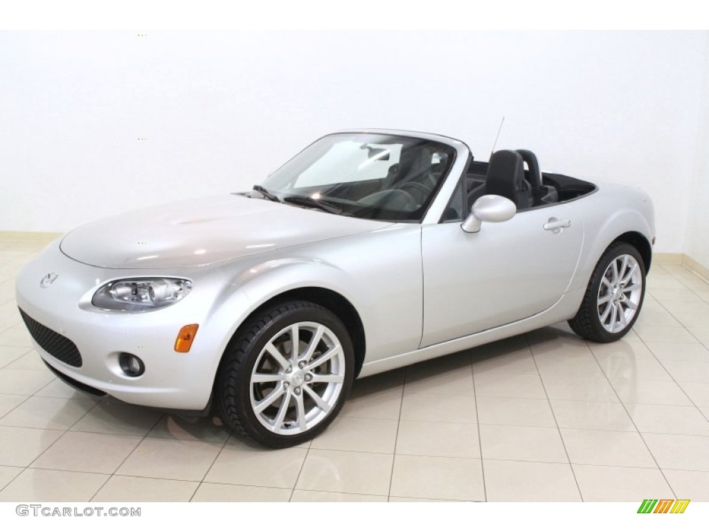 Sunlight Silver Metallic 2006 Mazda MX-5 Miata Grand Touring Roadster Exterior Photo #67988285