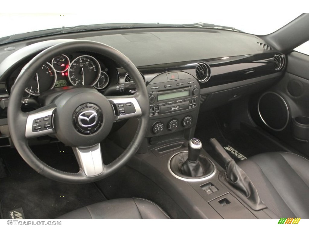2006 Mazda MX-5 Miata Grand Touring Roadster Dashboard Photos