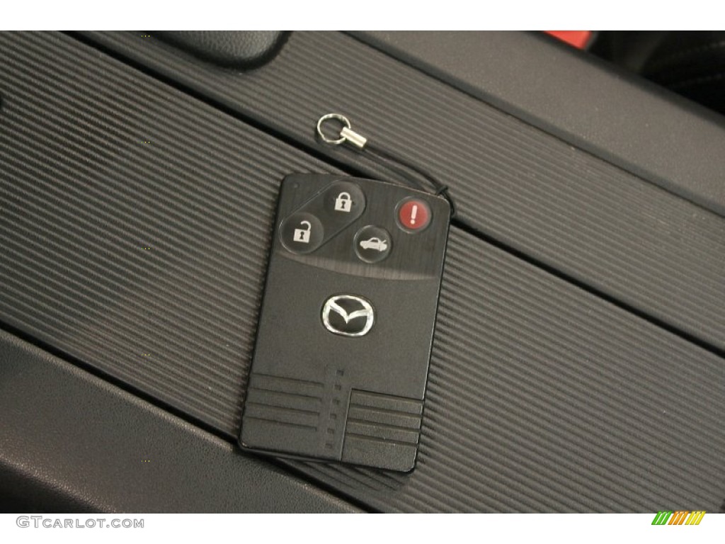 2006 Mazda MX-5 Miata Grand Touring Roadster Keys Photos