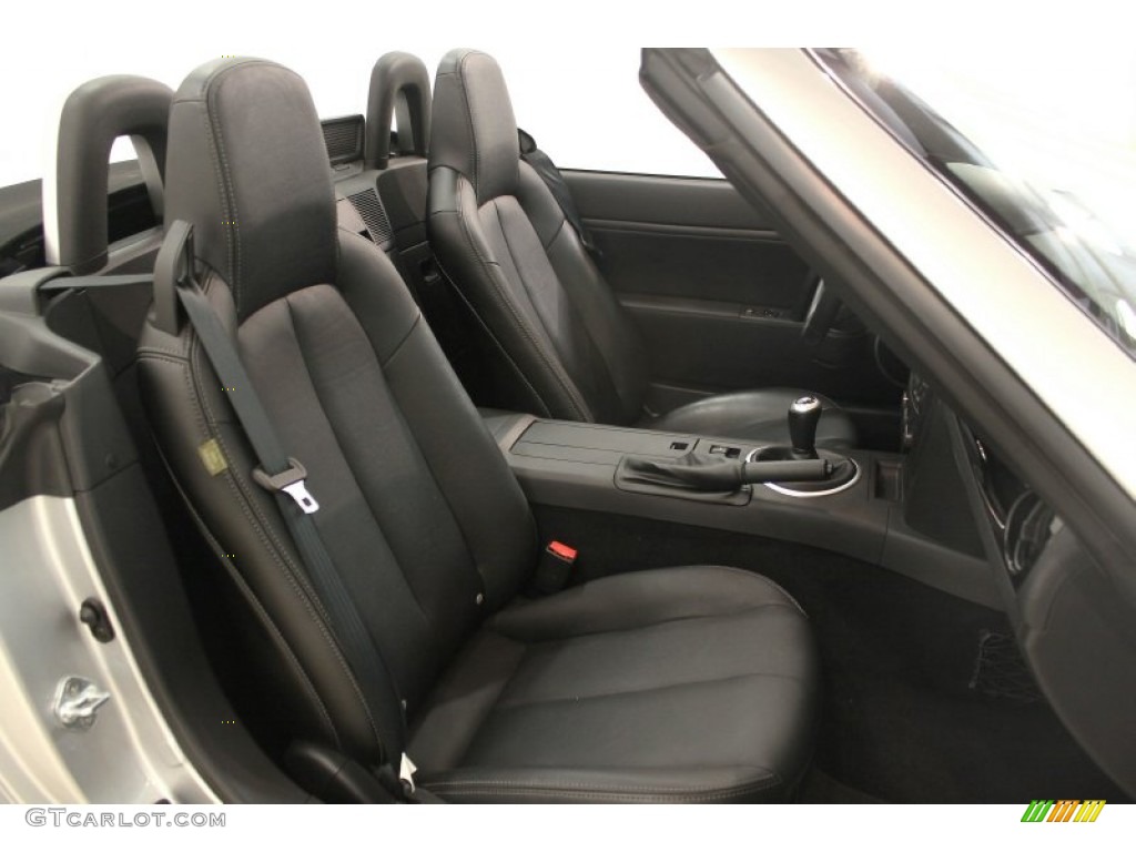 Black Interior 2006 Mazda MX-5 Miata Grand Touring Roadster Photo #67988426