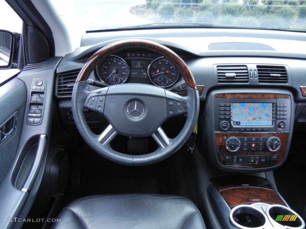 2006 R 350 4Matic - Black / Black photo #22