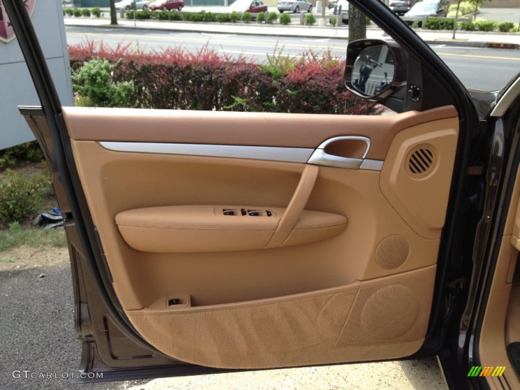 2009 Porsche Cayenne Tiptronic Havanna/Sand Beige Door Panel Photo #67989893