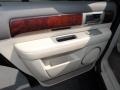 2004 Black Clearcoat Lincoln Navigator Luxury  photo #12