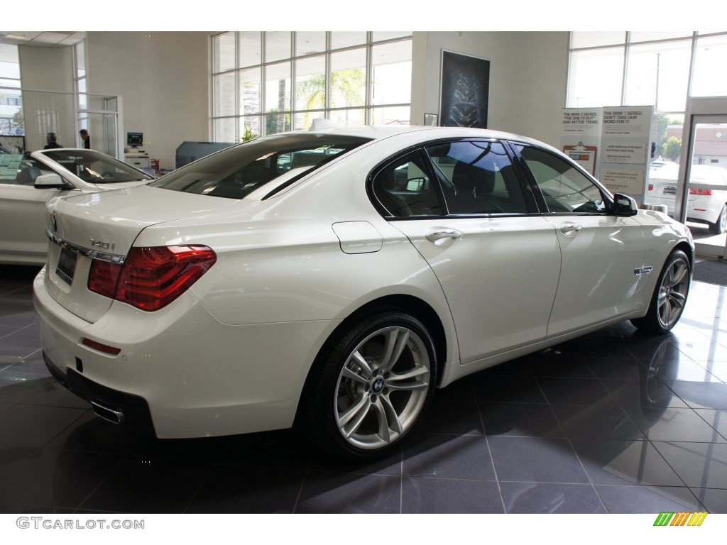 2012 7 Series 740i Sedan - Alpine White / Black photo #2