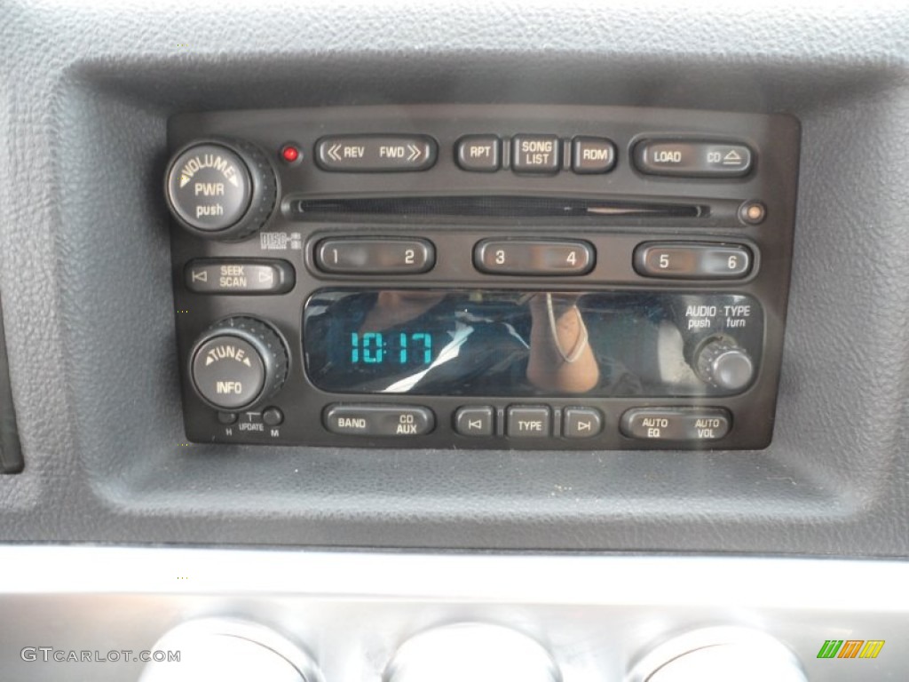 2006 Chevrolet SSR Standard SSR Model Audio System Photo #67995662