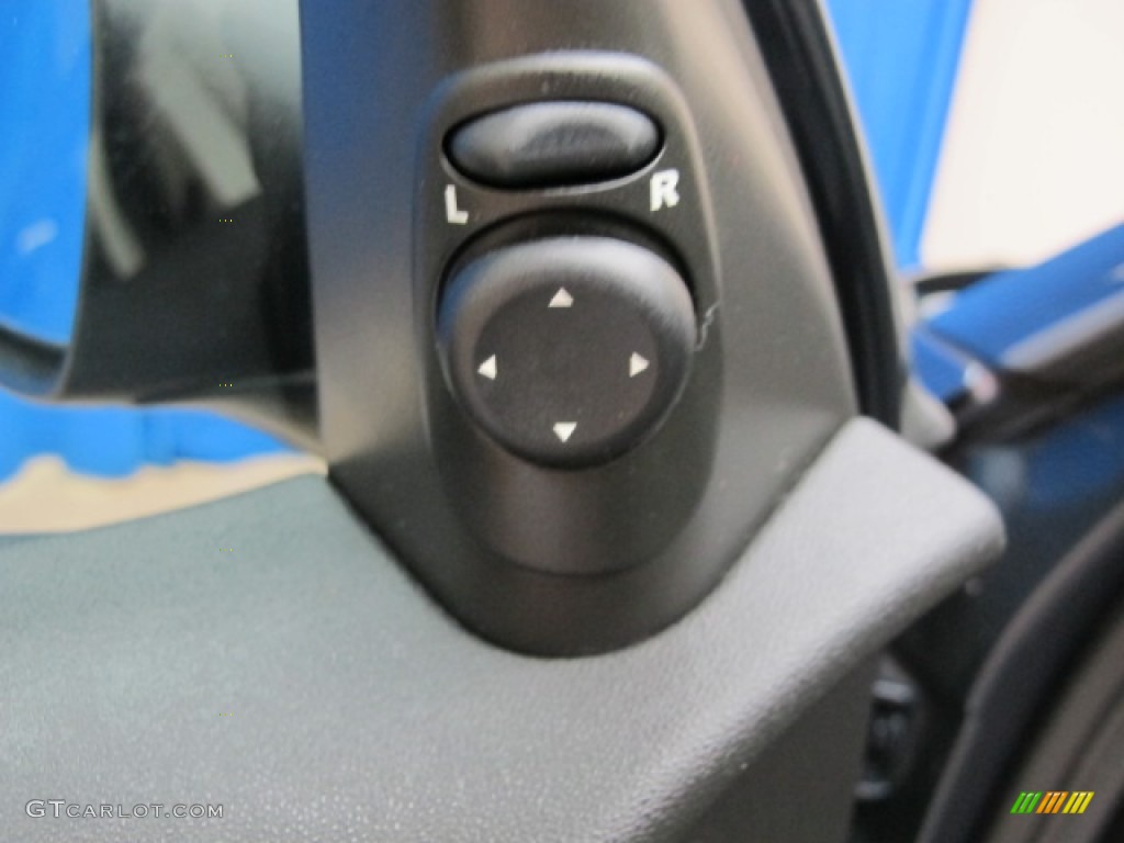 2006 Saab 9-3 2.0T Sport Sedan Controls Photo #67997970