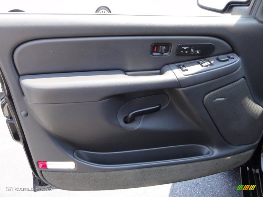 2005 Chevrolet Silverado 1500 SS Extended Cab 4x4 Dark Charcoal Door Panel Photo #67999271