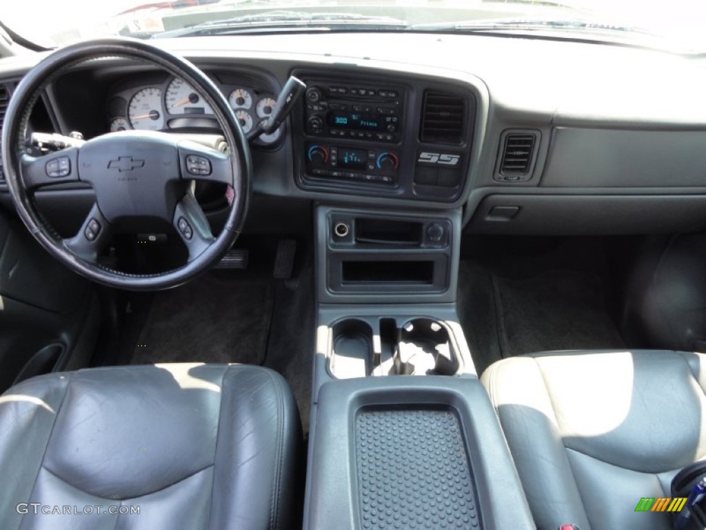 2005 Chevrolet Silverado 1500 SS Extended Cab 4x4 Dark Charcoal Dashboard Photo #67999398