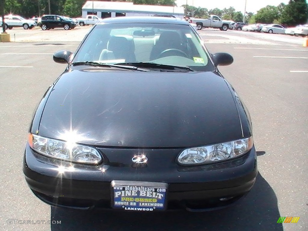 2001 Alero GL Sedan - Onyx Black / Pewter photo #2