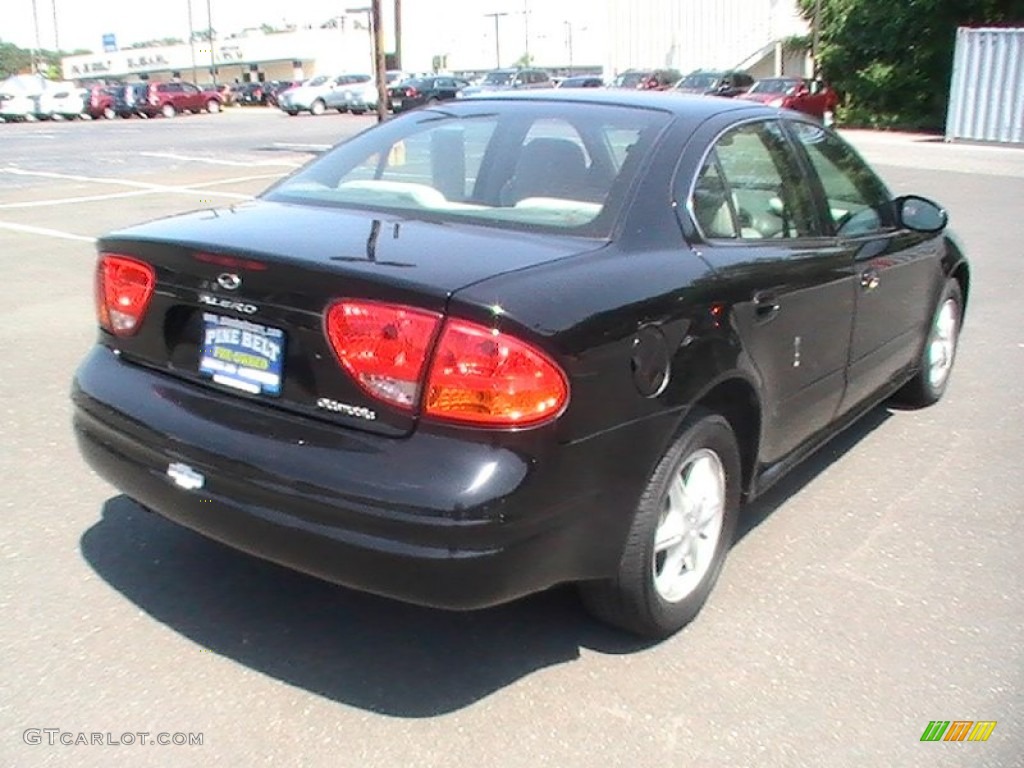 2001 Alero GL Sedan - Onyx Black / Pewter photo #4