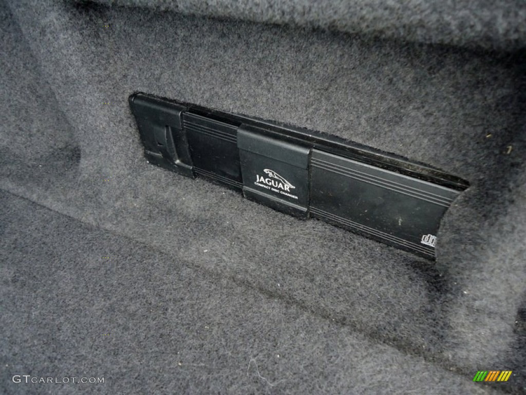 2003 Jaguar XK XK8 Convertible Audio System Photos
