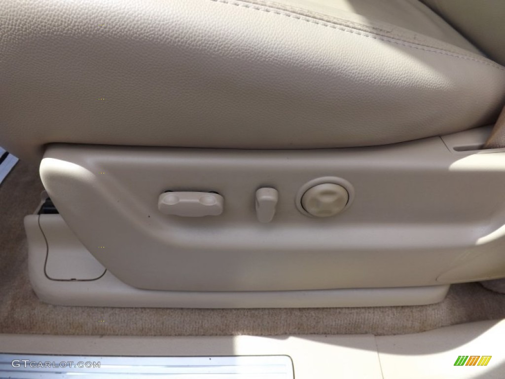 2007 Suburban 1500 LT 4x4 - Black / Light Cashmere/Ebony photo #15