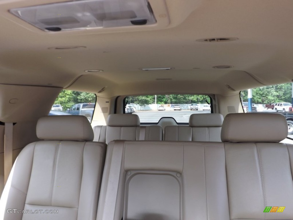 2007 Suburban 1500 LT 4x4 - Black / Light Cashmere/Ebony photo #17