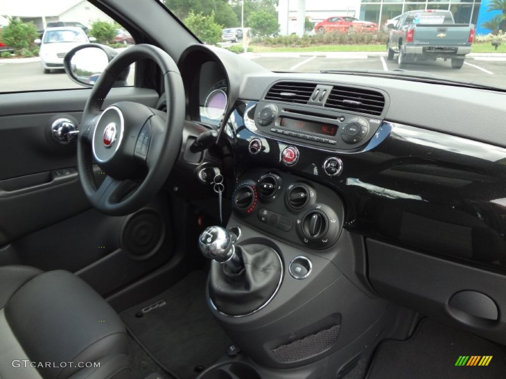 2012 Fiat 500 Sport Sport Tessuto Nero/Nero (Black/Black) Dashboard Photo #68005337