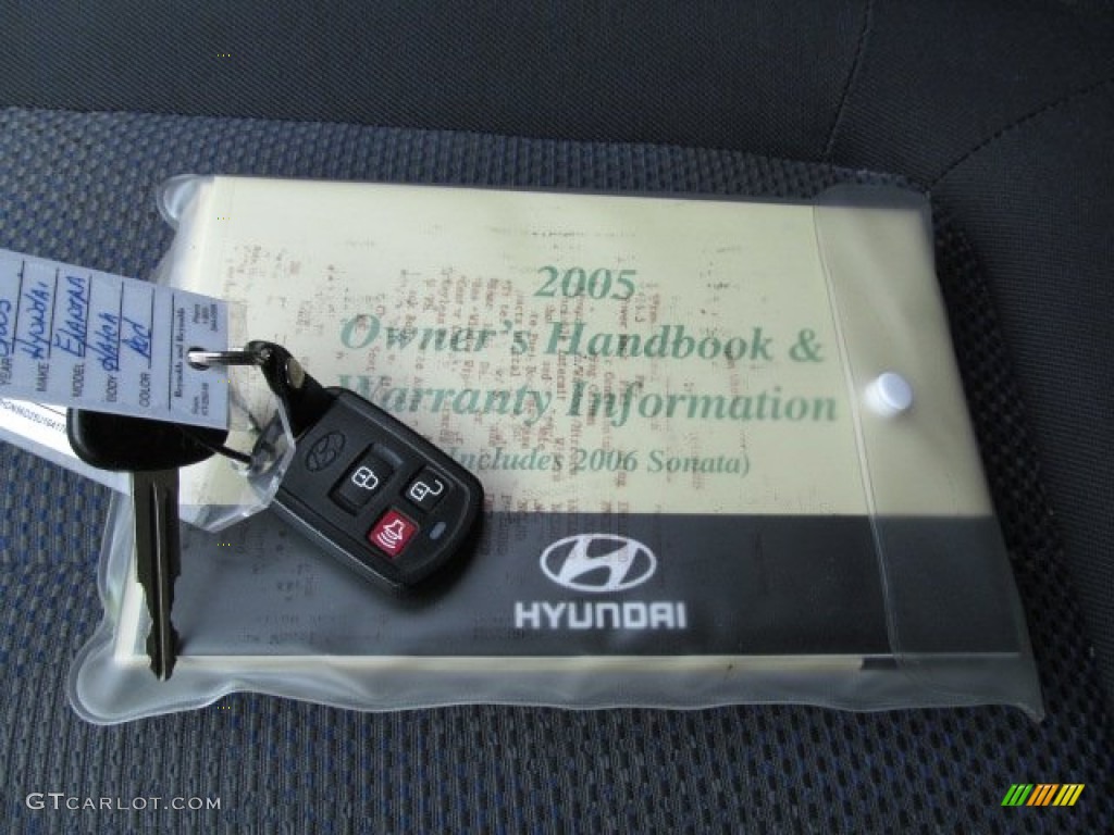 2005 Hyundai Elantra GLS Hatchback Books/Manuals Photo #68006237