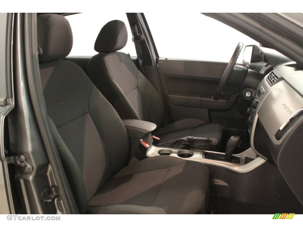 2010 Focus SES Sedan - Sterling Grey Metallic / Charcoal Black photo #19
