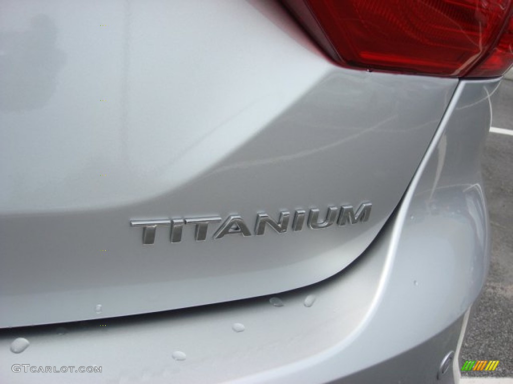 2012 Focus Titanium Sedan - Ingot Silver Metallic / Tuscany Red Leather photo #31