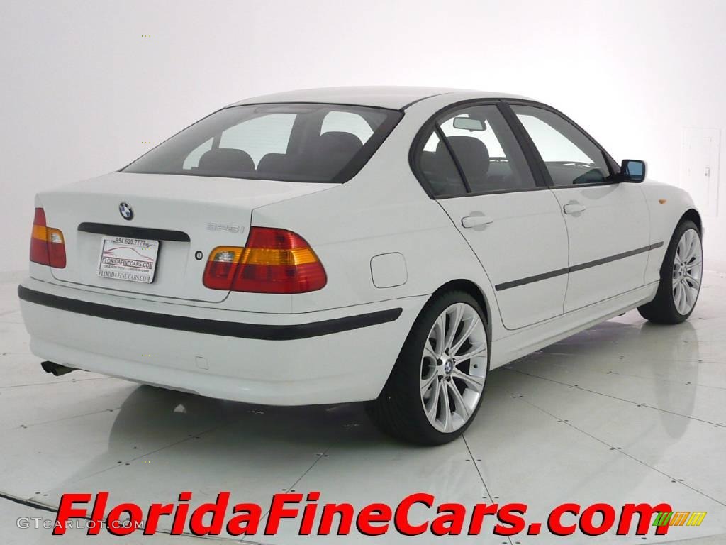 2004 3 Series 325i Sedan - Alpine White / Black photo #2