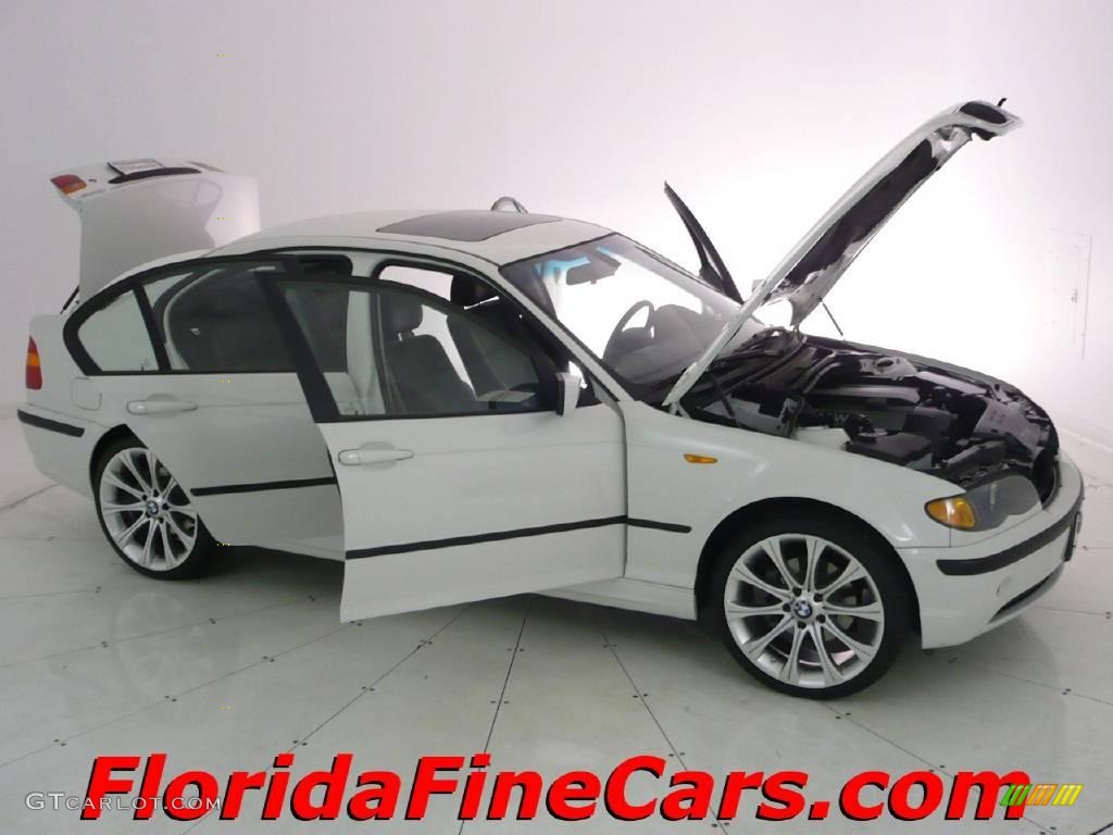 2004 3 Series 325i Sedan - Alpine White / Black photo #7