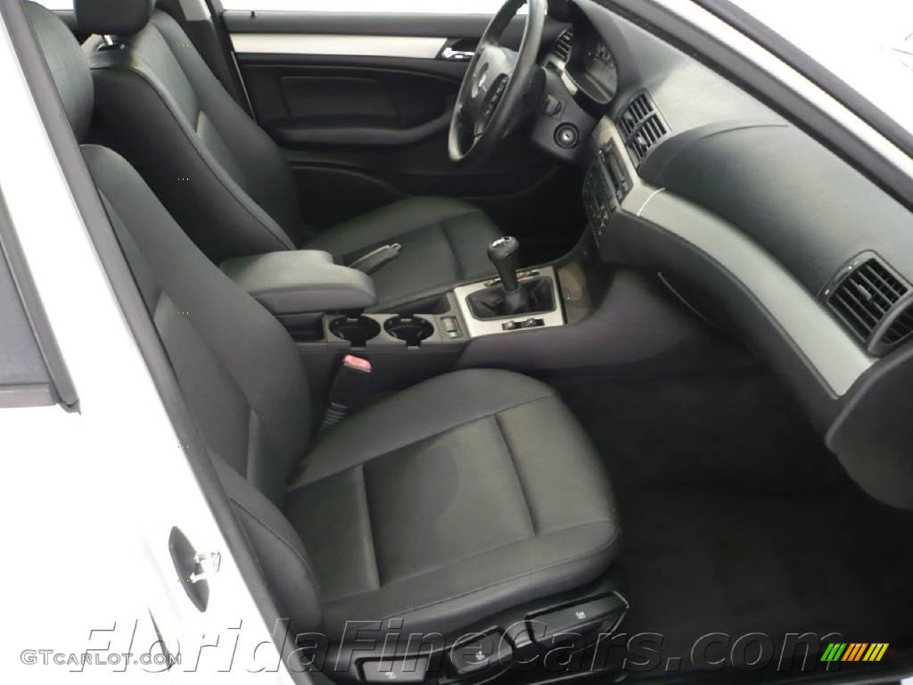 2004 3 Series 325i Sedan - Alpine White / Black photo #13
