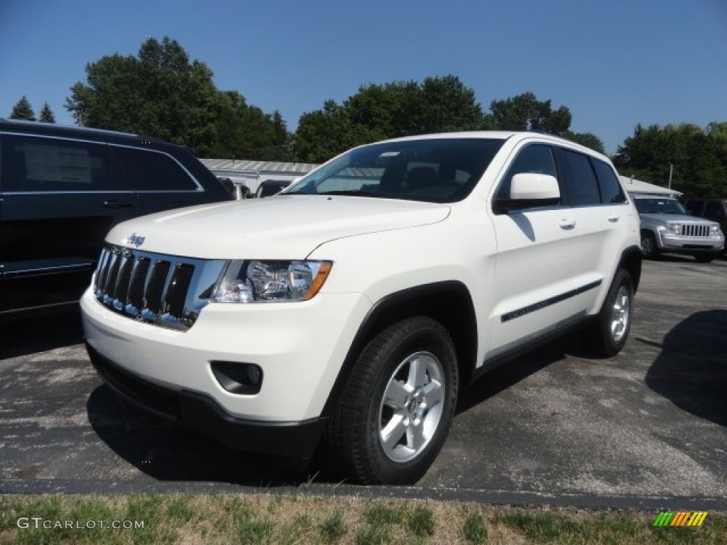 Stone White Jeep Grand Cherokee