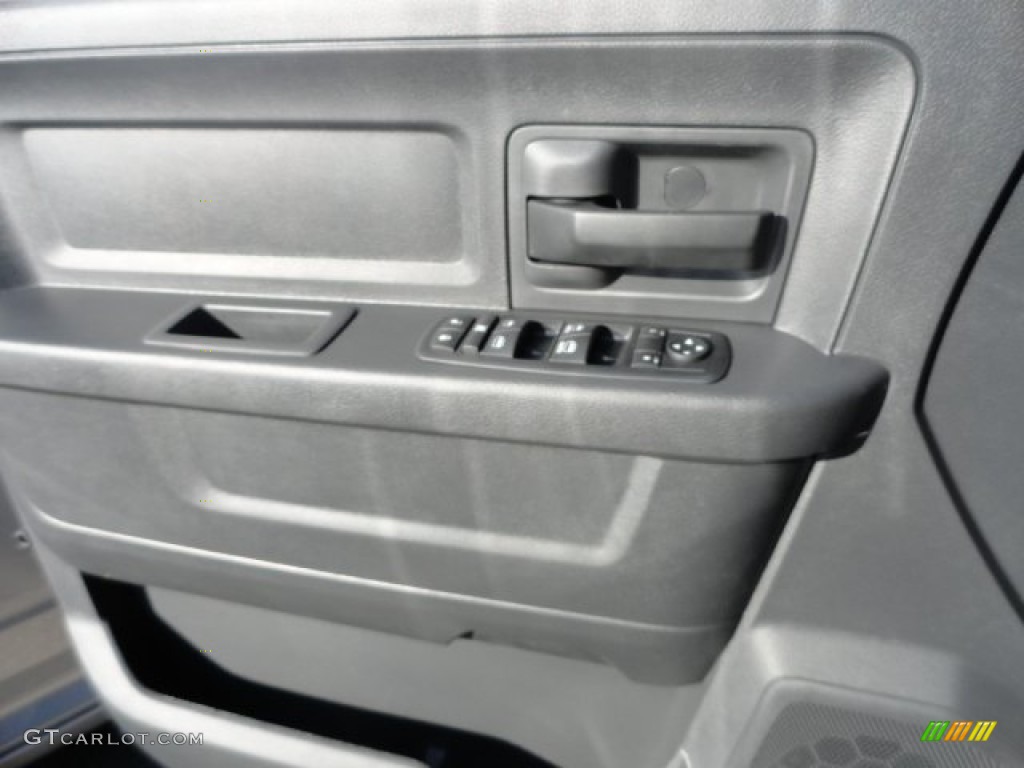 2012 Ram 1500 ST Regular Cab 4x4 - Black / Dark Slate Gray/Medium Graystone photo #4