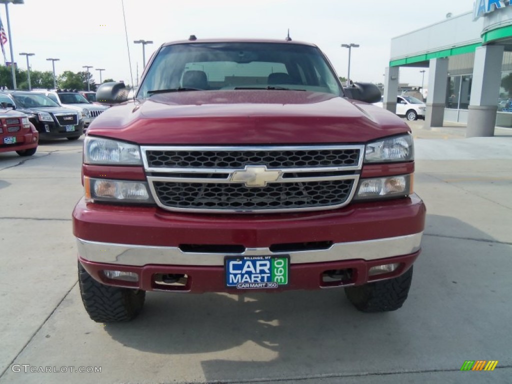 2005 Silverado 2500HD LT Crew Cab 4x4 - Sport Red Metallic / Dark Charcoal photo #2