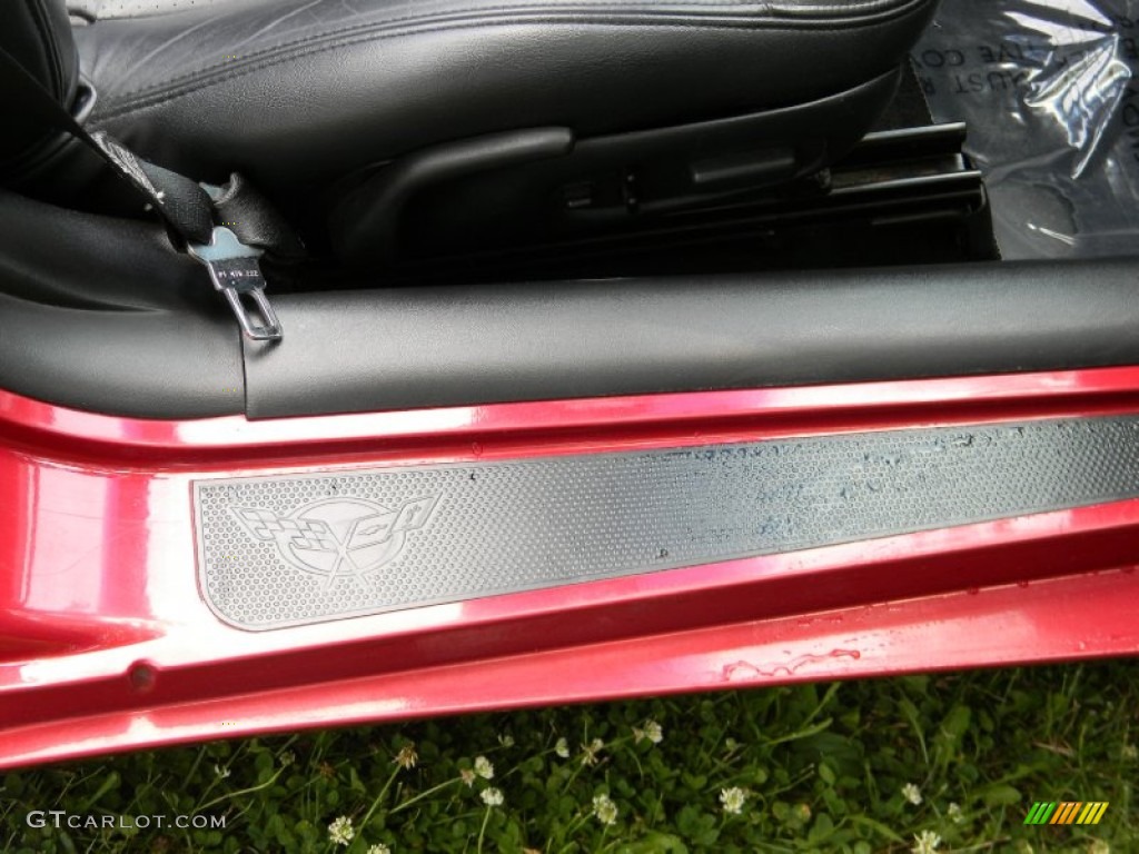2004 Corvette Convertible - Magnetic Red Metallic / Black photo #24