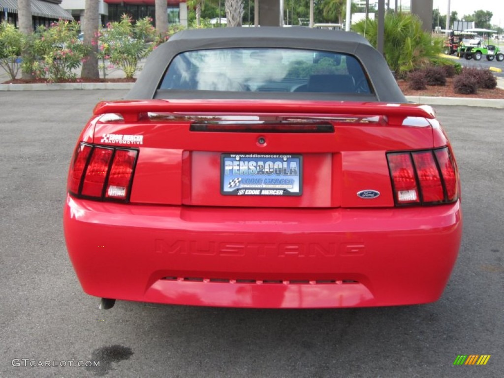 2004 Mustang V6 Convertible - Torch Red / Dark Charcoal photo #16