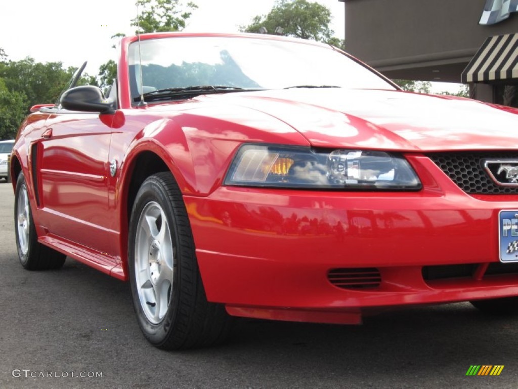 2004 Mustang V6 Convertible - Torch Red / Dark Charcoal photo #27