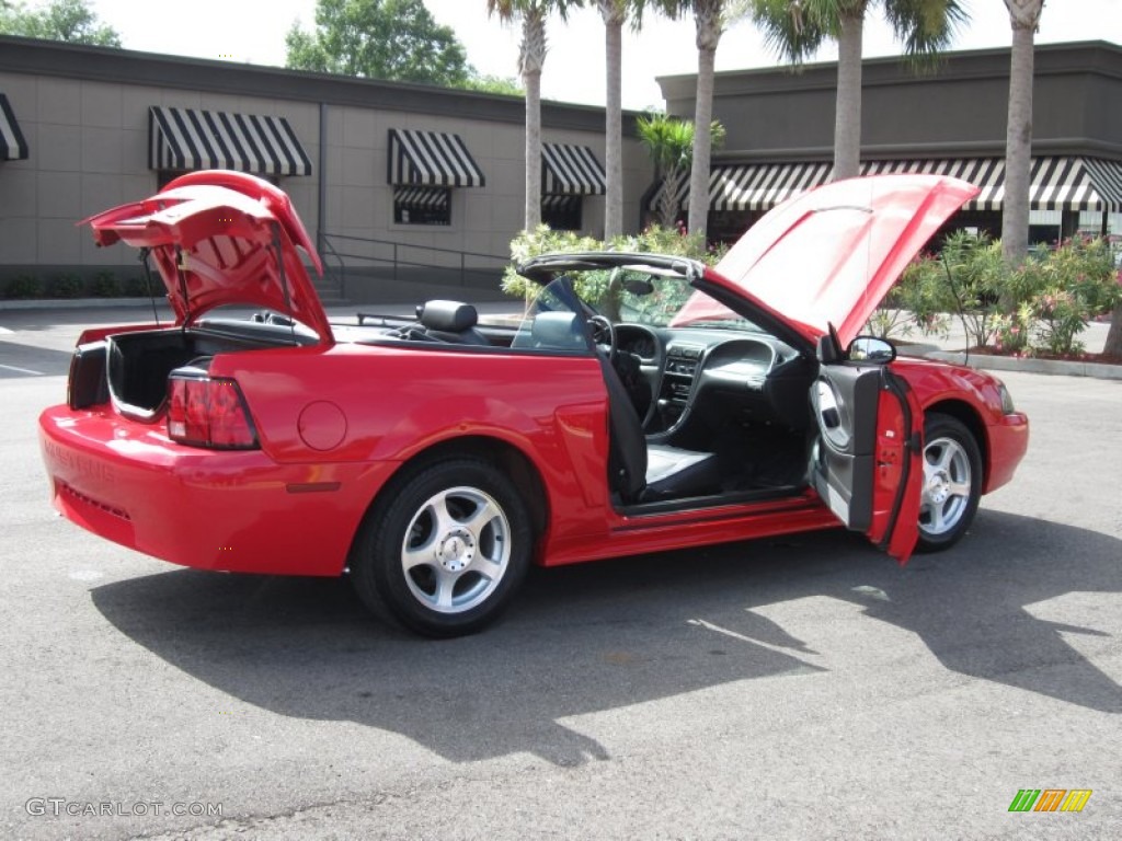 2004 Mustang V6 Convertible - Torch Red / Dark Charcoal photo #34