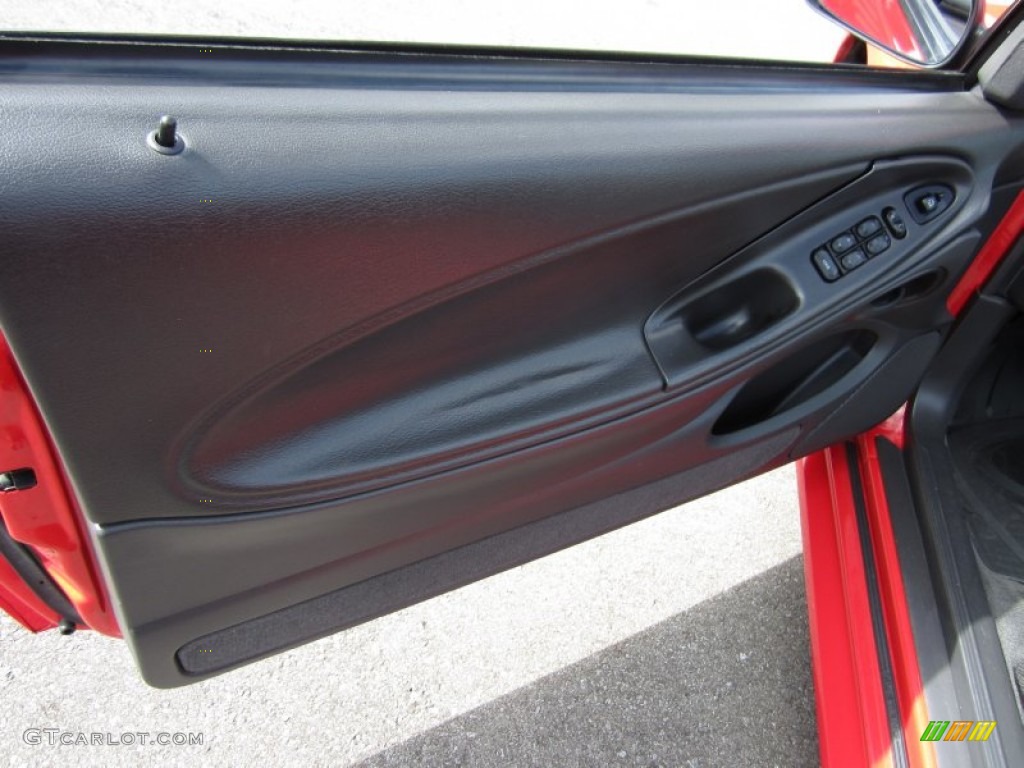 2004 Ford Mustang V6 Convertible Dark Charcoal Door Panel Photo #68025365