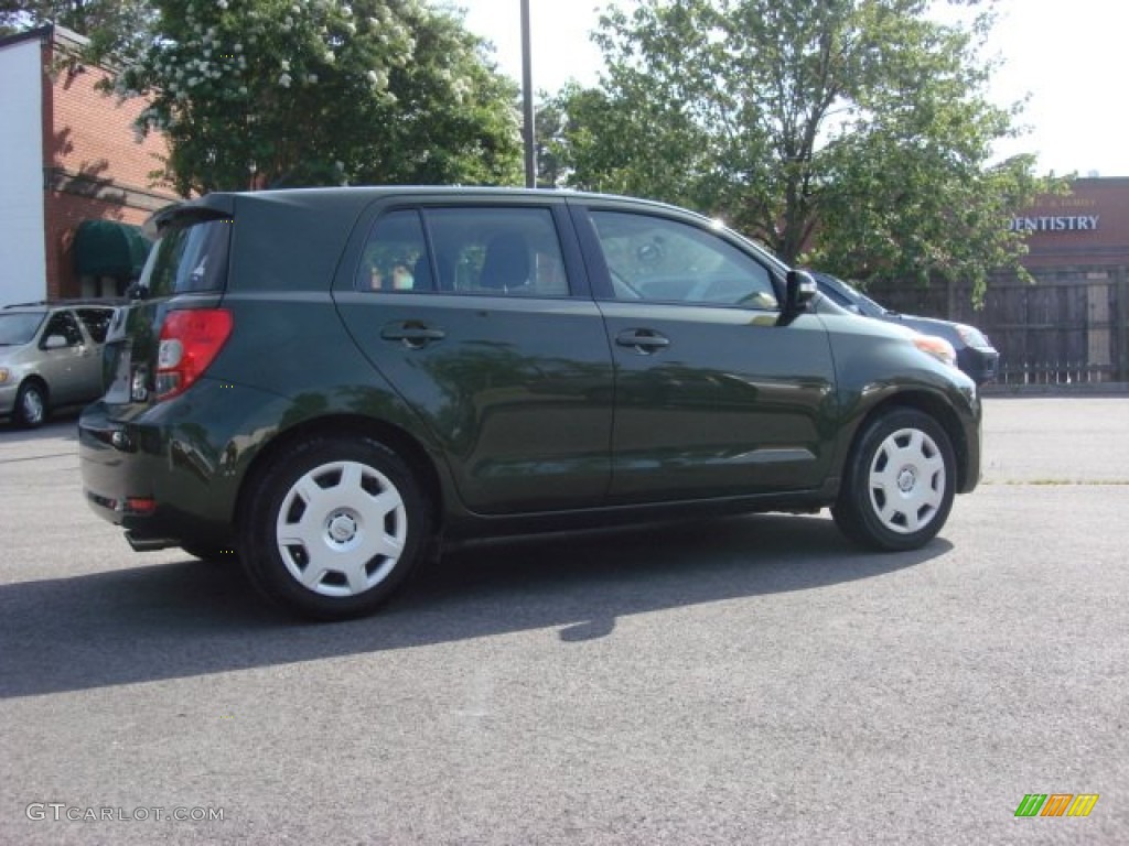 2011 xD  - Amazon Green Metallic / Charcoal photo #4