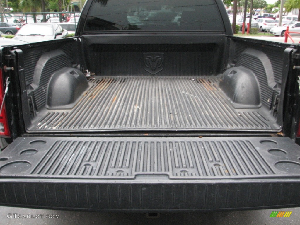 2006 Ram 1500 Laramie Quad Cab - Black / Medium Slate Gray photo #15