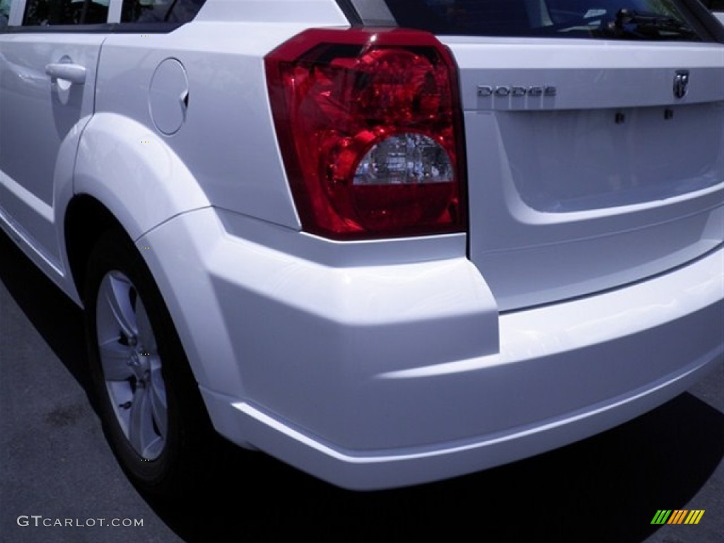 2012 Caliber SXT - Bright White / Dark Slate Gray photo #14