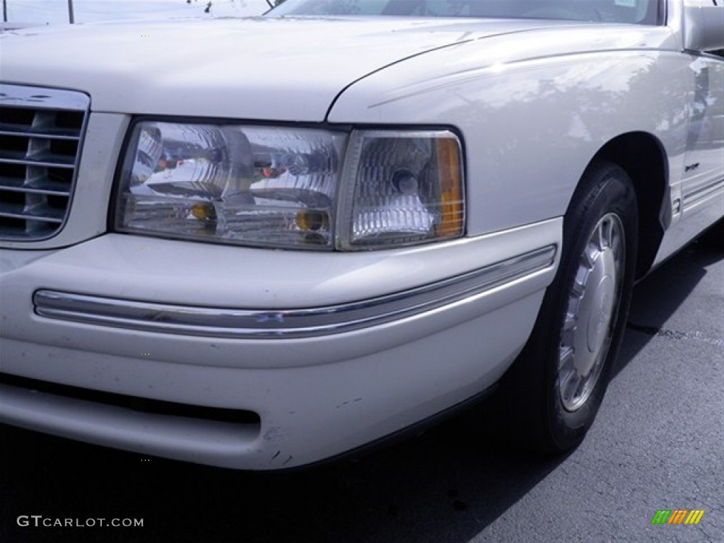 1999 DeVille Sedan - Cotillion White / Neutral Shale photo #6