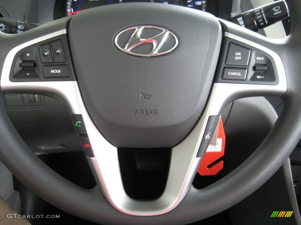 2013 Hyundai Accent GLS 4 Door Gray Steering Wheel Photo #68038691