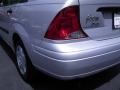 2003 CD Silver Metallic Ford Focus LX Sedan  photo #10