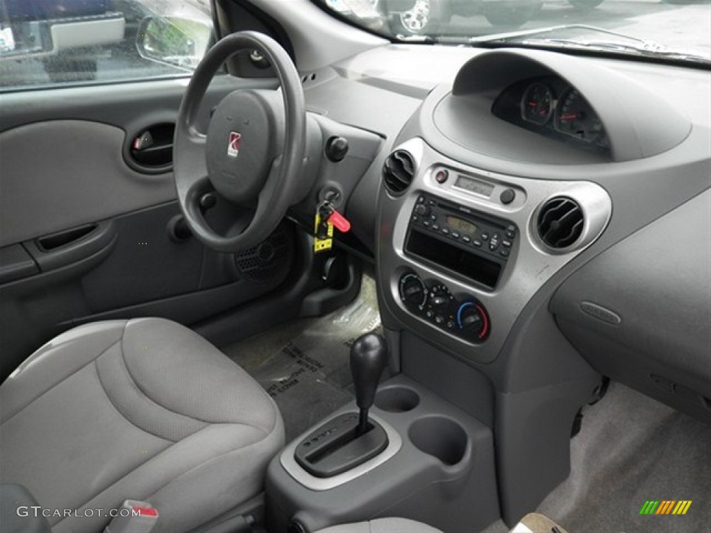 2004 Saturn ION 2 Sedan Grey Dashboard Photo #68039426