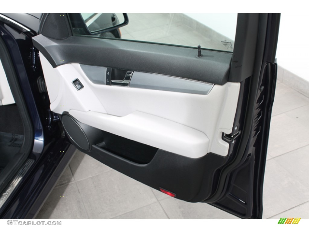 2010 C 300 Sport 4Matic - Capri Blue Metallic / Grey/Black photo #13