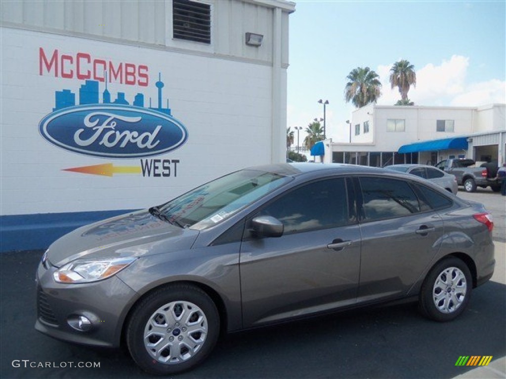 2012 Focus SE Sedan - Sterling Grey Metallic / Charcoal Black photo #1