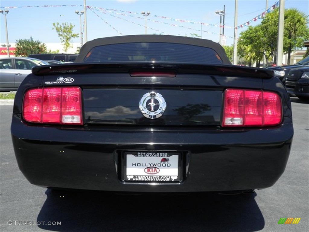 2007 Mustang V6 Premium Convertible - Black / Dark Charcoal photo #14