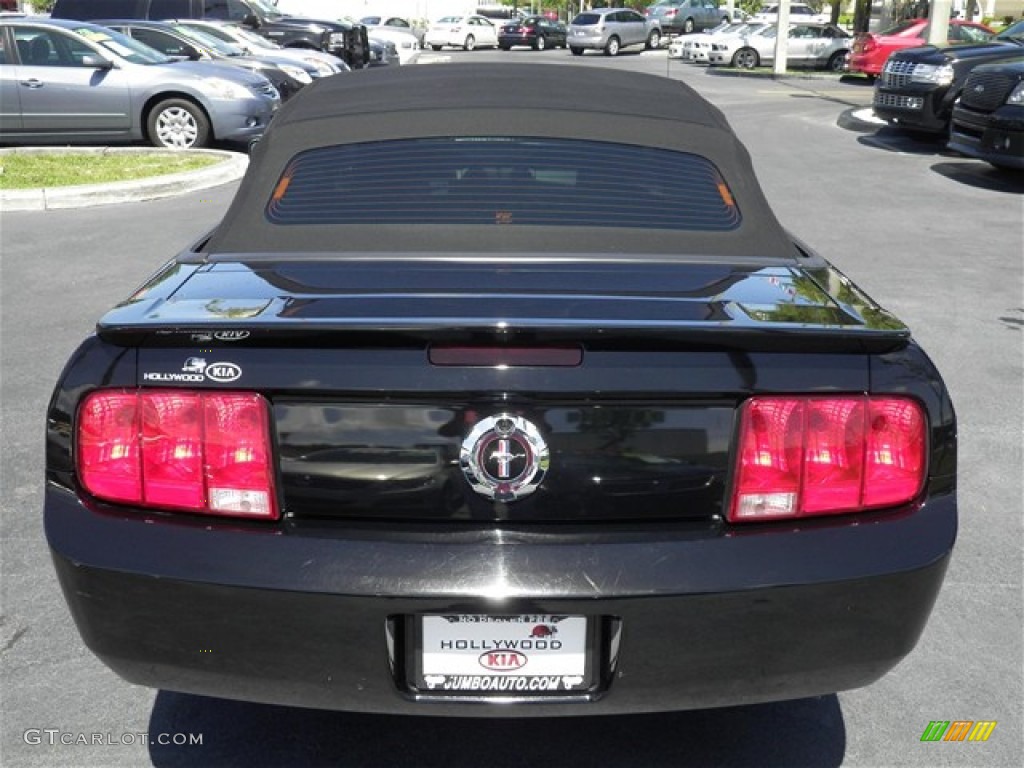 2007 Mustang V6 Premium Convertible - Black / Dark Charcoal photo #16