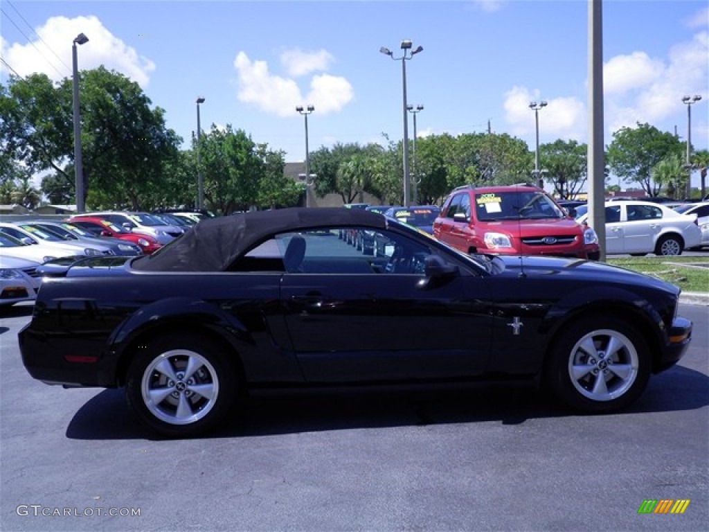 2007 Mustang V6 Premium Convertible - Black / Dark Charcoal photo #20