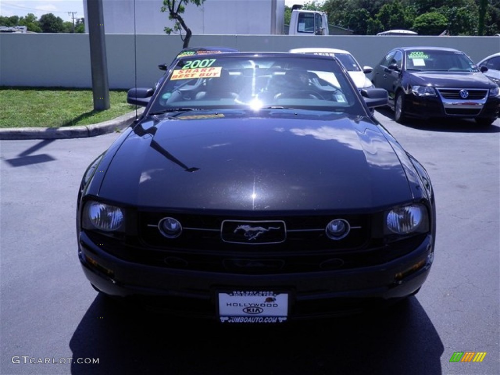 2007 Mustang V6 Premium Convertible - Black / Dark Charcoal photo #22