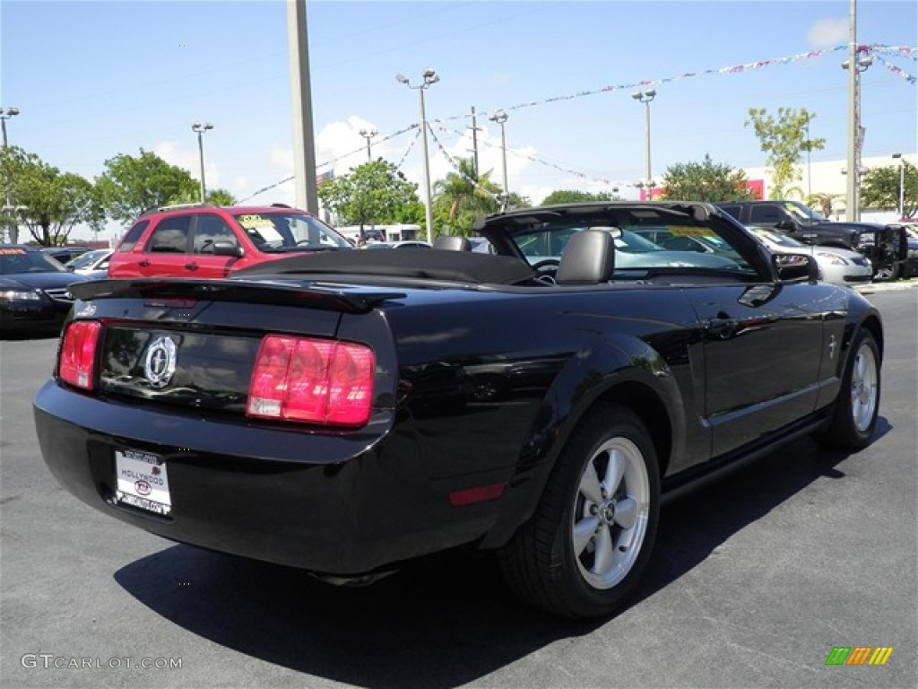 2007 Mustang V6 Premium Convertible - Black / Dark Charcoal photo #26